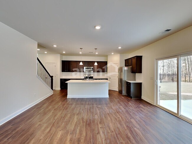 Building Photo - 2012 Windsor Park Avenue