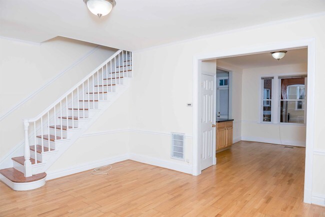 Foto del edificio - 205 Ascot Pl NE