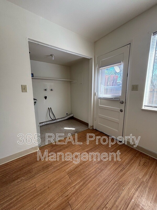Building Photo - 1206 26th Ave