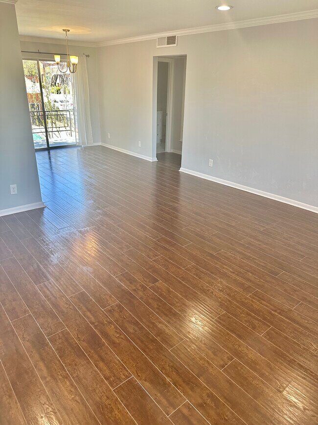 Living Room - 4266 Roswell Rd NE