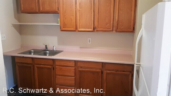 Foto del edificio - 2 br, 1 bath House - 6008 N. Douglas Dr.