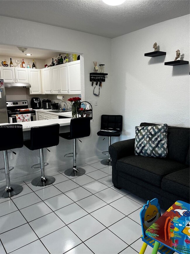 Foto del edificio - 9004 SW 137th St
