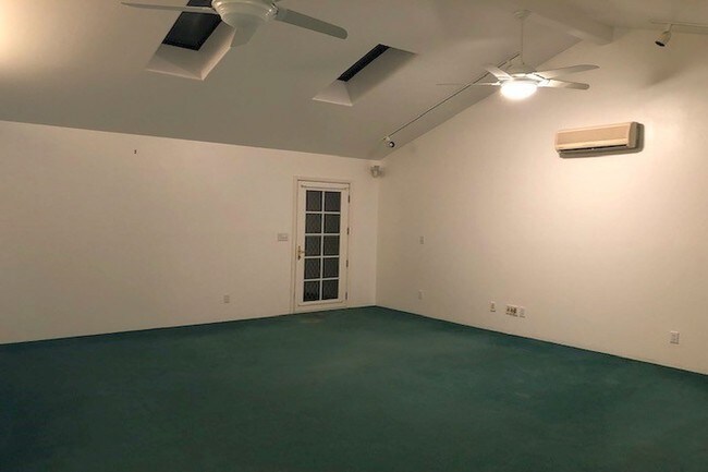 Building Photo - 277 Uala Pl