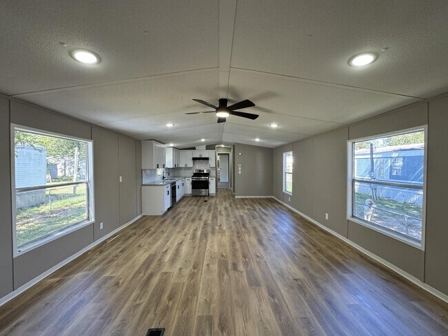 Foto del edificio - 9931 Cedar Branch Dr