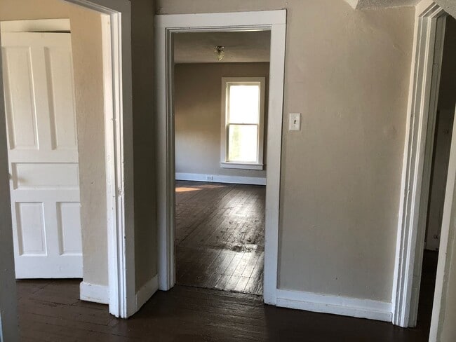 Building Photo - 52 W 16th St