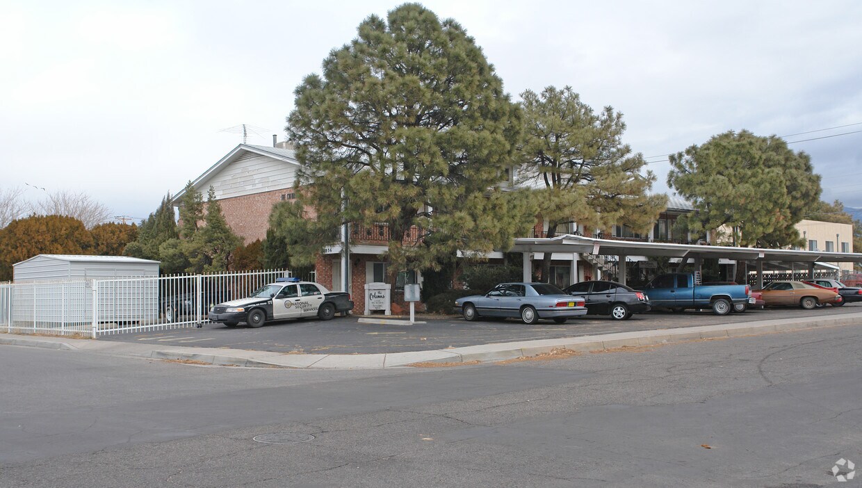 Building Photo - 1036 Alvarado Dr