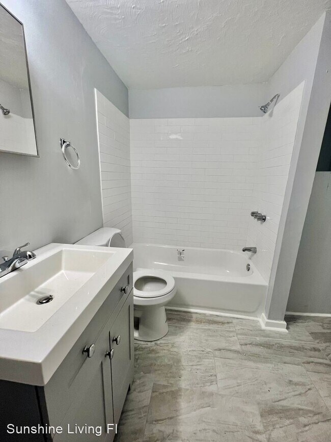 Foto del edificio - 3 br, 2 bath House - 5637 Dunmire Ave
