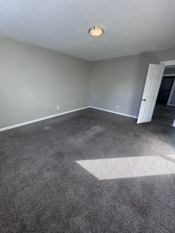 Building Photo - 7100 Lawn Ave