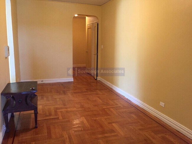 Foto del edificio - 560 West 218th Street