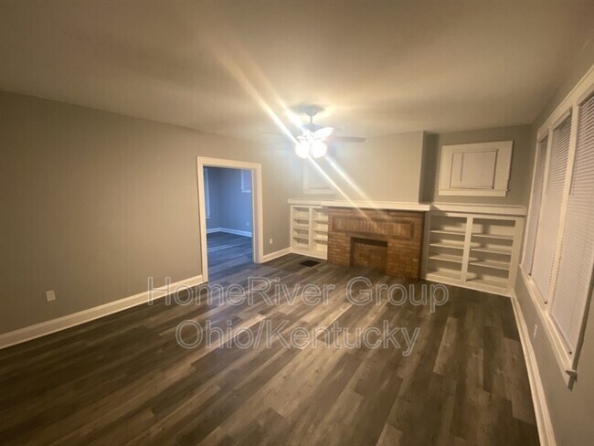 Foto del edificio - 293 S Burgess Ave