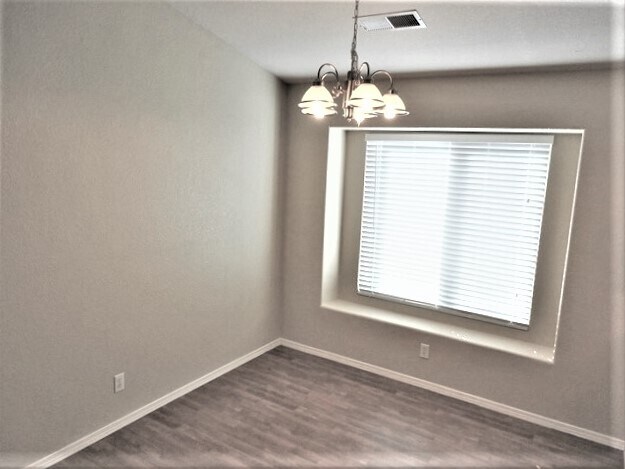 Foto del edificio - 736 Autumn Meadows Dr