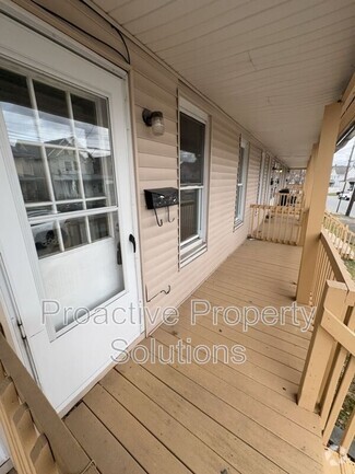Building Photo - 1412-1412 Sanderson Ave