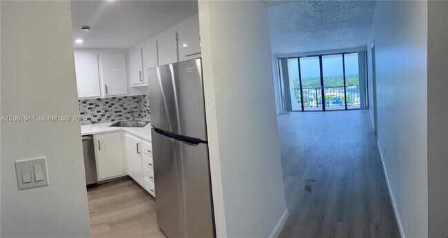 Foto del edificio - 1470 NE 123rd St