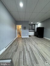 Building Photo - 15 S Church Ln