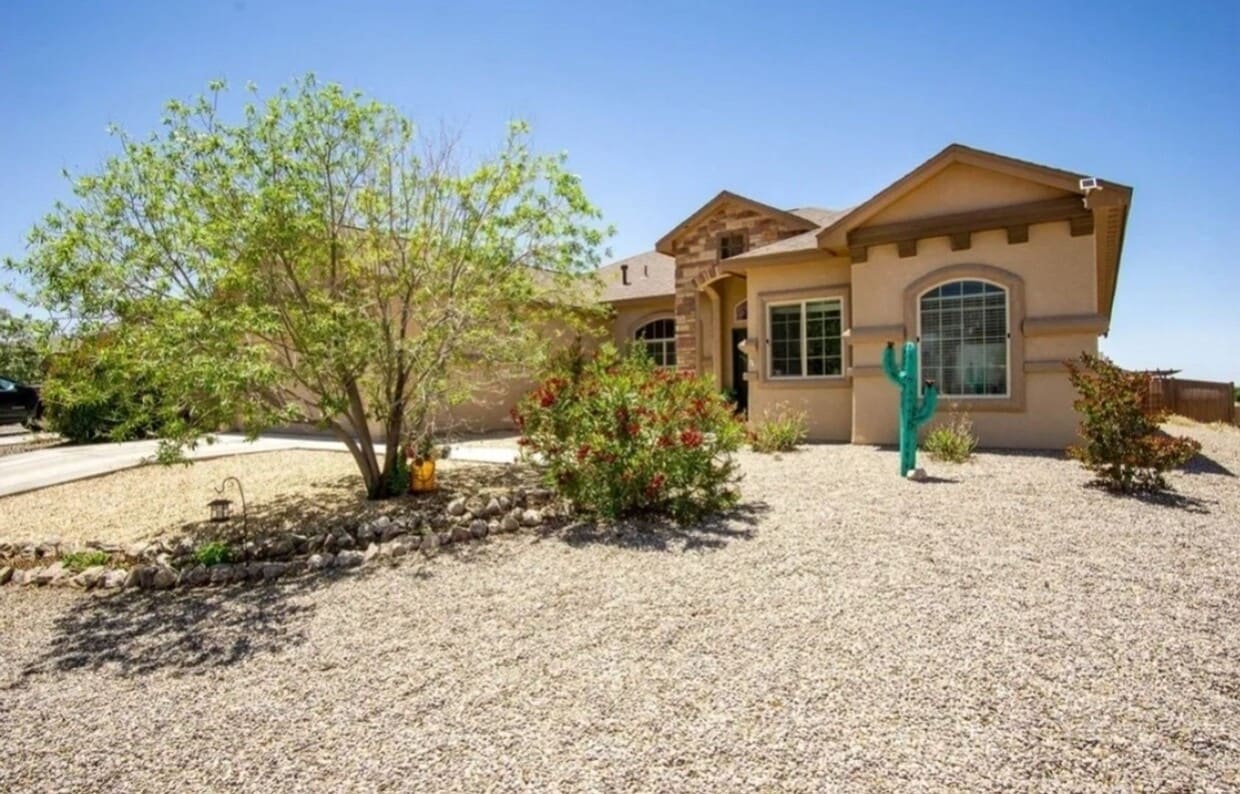 Primary Photo - Beautiful 4 Bedroom 3 Bath Home