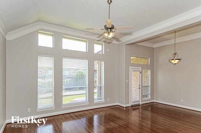 Building Photo - 5 Peach Tree Ct