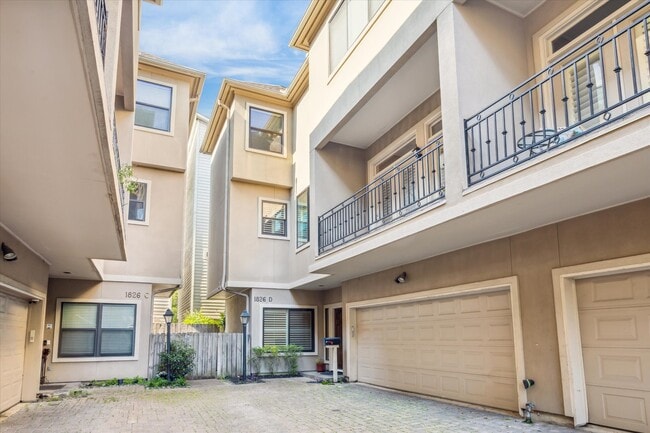 Building Photo - 1826 Colquitt St