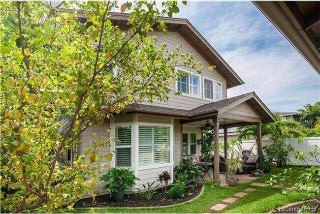 Building Photo - Stunning 3-Bedroom/3-Bathroom in Sunny Ewa...