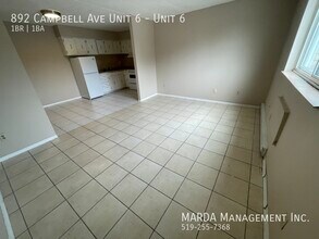 Building Photo - 892 Campbell Ave