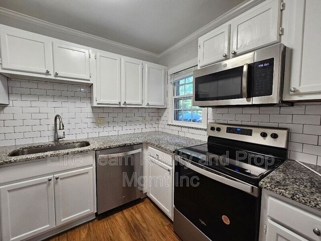 Building Photo - 4604 Coronado Dr