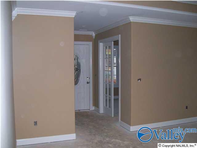 Building Photo - 161 Autumn Branch Dr