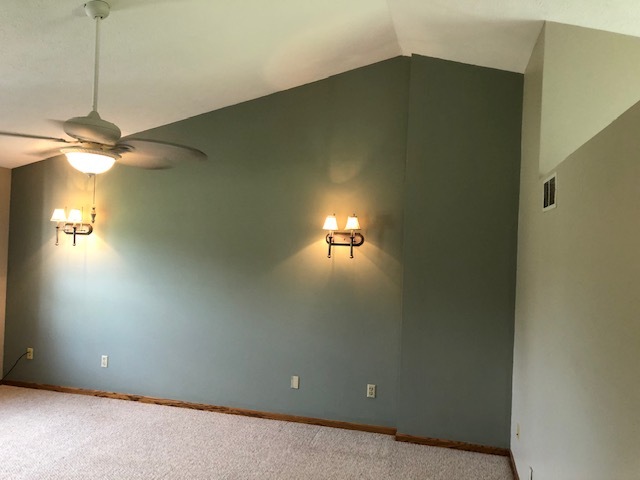 Building Photo - 5758 Deerview Ln