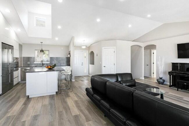 Foto del edificio - 429 Brewster Dr