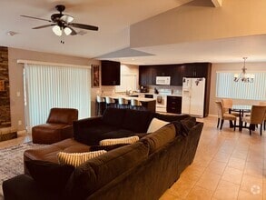 Building Photo - 2404 N Palomino Ct