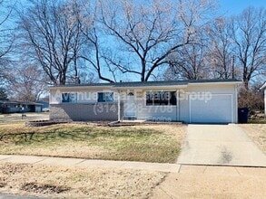 Building Photo - 45 Radford Dr
