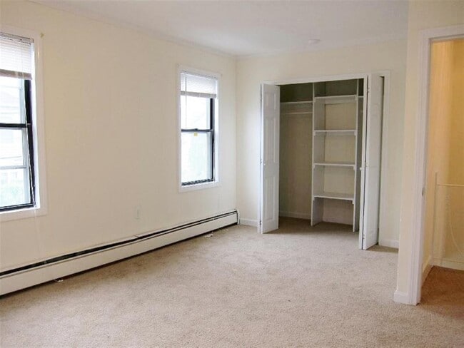 Building Photo - 19 Wesley St