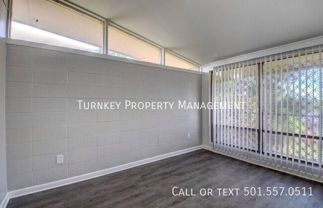 Foto del edificio - 4700 Lynn Ln