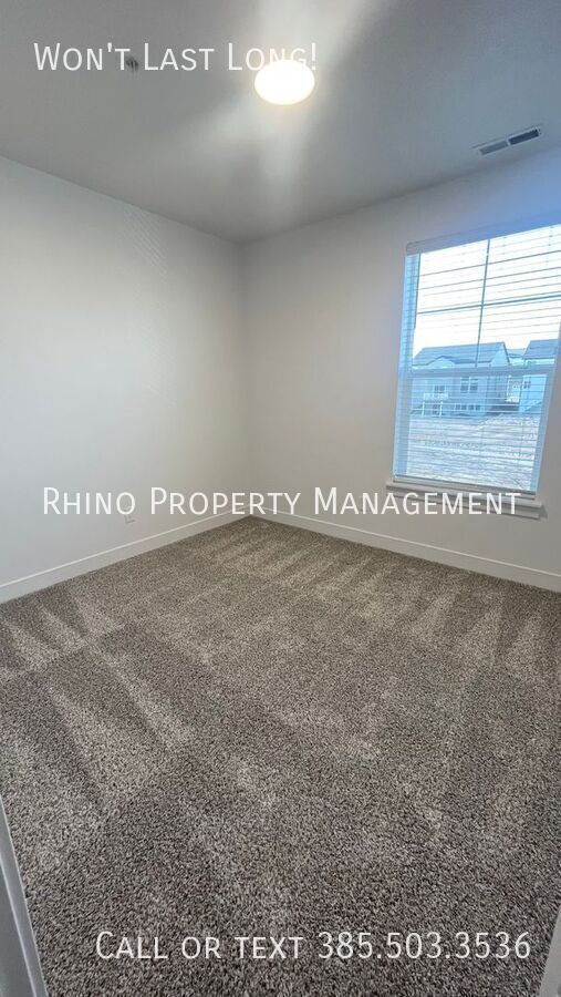 Building Photo - 4068 King Peak Wy