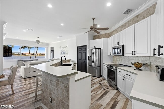 Building Photo - 2202 Grove Dr