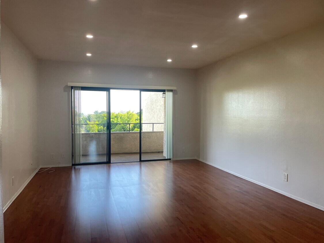 26051 Vermont Ave Unit 303, Harbor City, CA 90710 Condo for Rent in