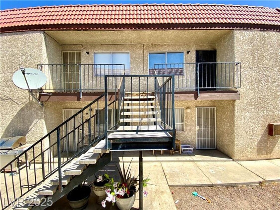 Foto principal - 2 Bed 2 Bth condo unit close to UNLV-***2 WEEKS FREE***