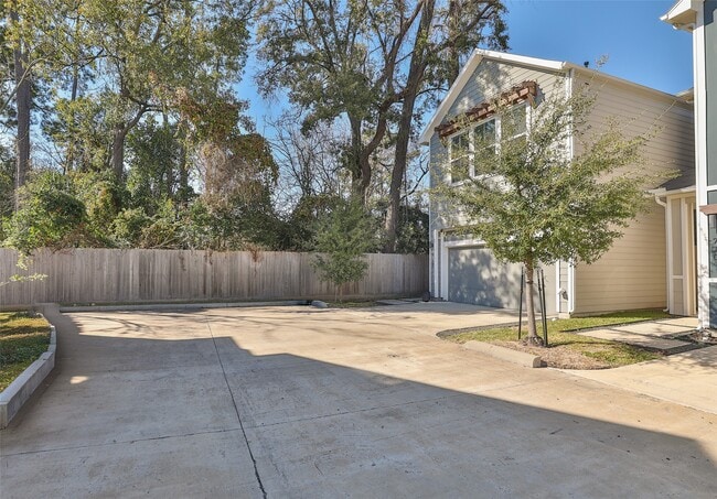 Building Photo - 712 Pinemont Cyn Ln