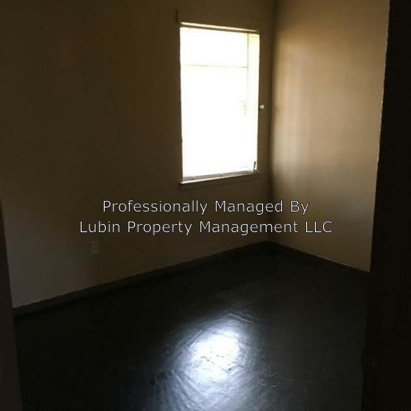 Building Photo - 1227 Azalia St