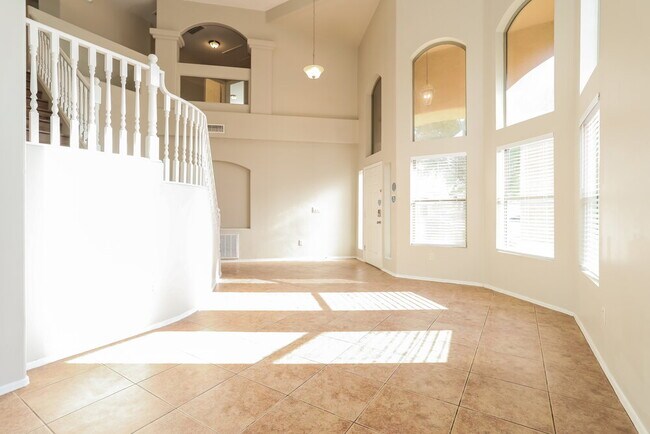 Building Photo - 355 E Camino Del Abeto