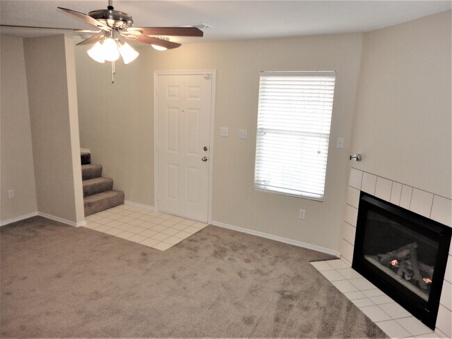 Building Photo - 10500 Ramah Dr NW