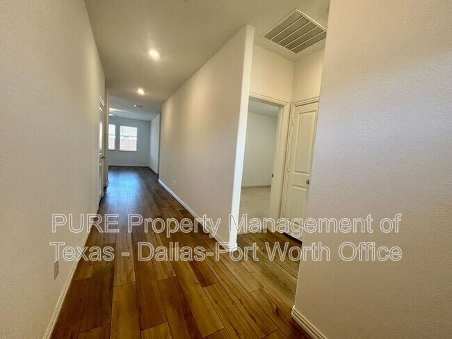 Foto del edificio - 2113 Donker Dr