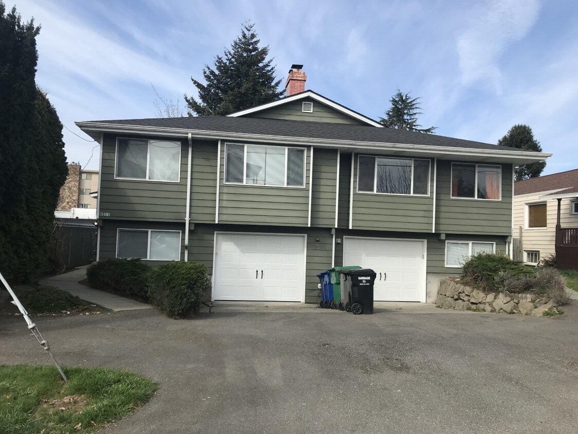 Foto principal - 8511 11th Ave NW
