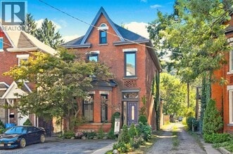 Building Photo - 134 Stinson St