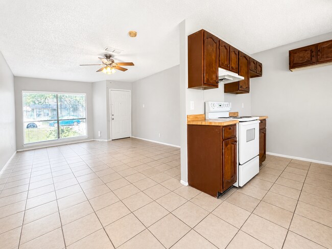 Foto del edificio - 4948 Champlain Dr