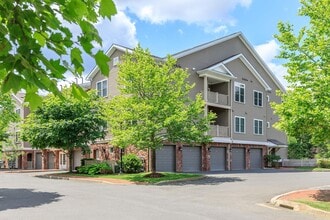 Building Photo - Villages at Shore Landing