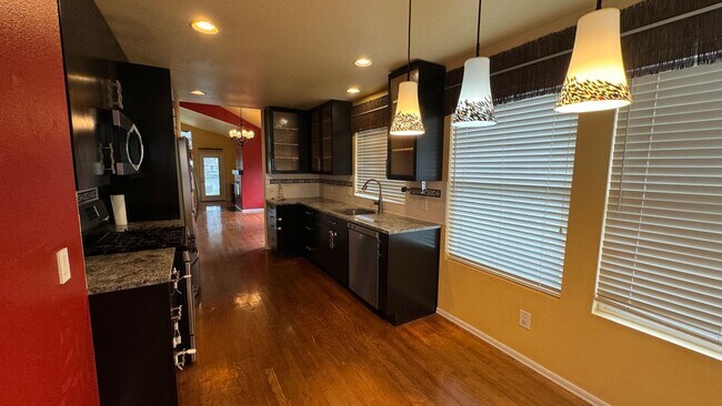 Foto del edificio - 3 Bedroom 2 bath Condo in Kent