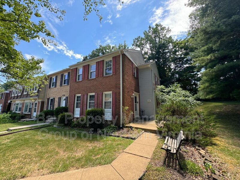 Foto principal - 9532 Cherry Oak Ct