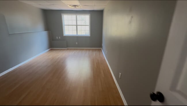 Foto del edificio - 212 Towler Dr