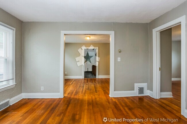 Foto del edificio - 29 Putnam St SW