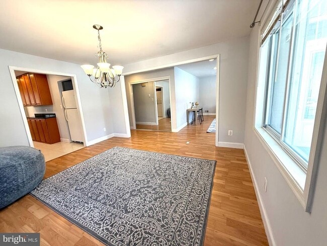 Foto del edificio - 701 N Vermont St