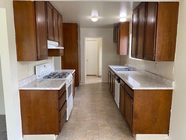 Foto del edificio - 3 Bedroom 2 Bath Home ,